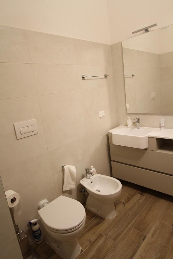 Attico Arrighi Apartment ลุคคา ภายนอก รูปภาพ
